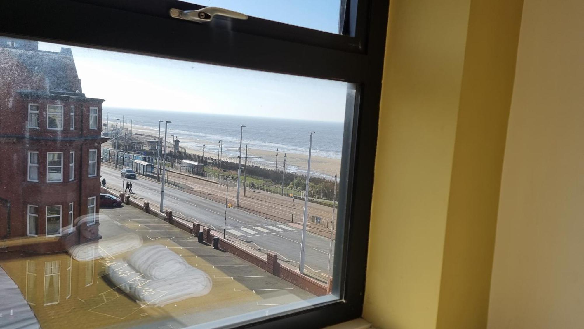Granada Apartments Berkeley Blackpool Exterior photo