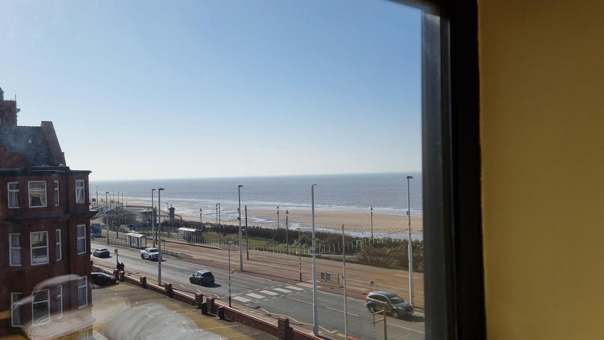 Granada Apartments Berkeley Blackpool Exterior photo